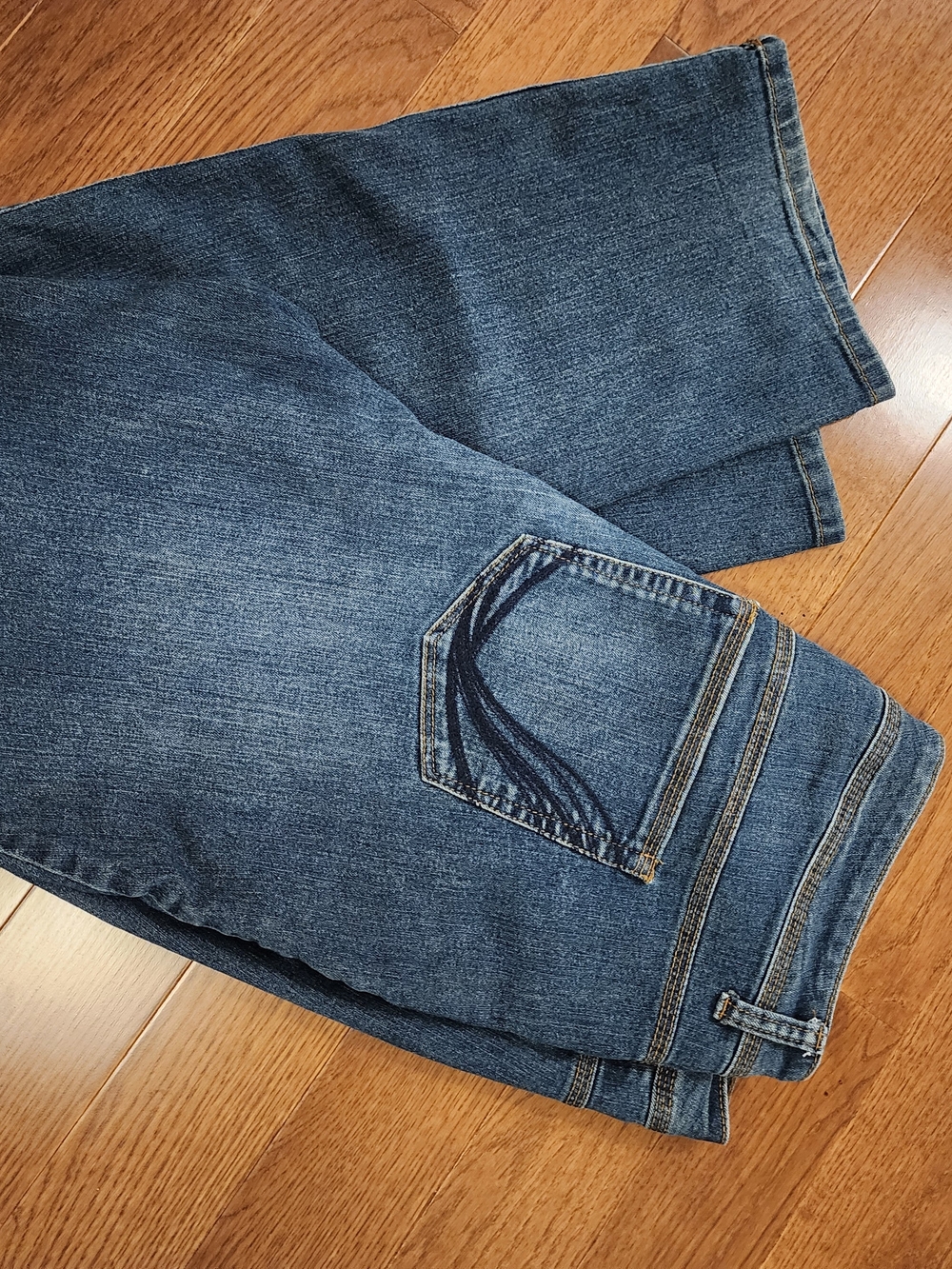 Style & Co. Womens Straight-Leg Jeans in Medium Blue